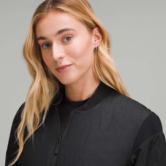 Lululemon Womens Reversible Insulated Bomber Jacket Black Like New - Picture 2 of 13